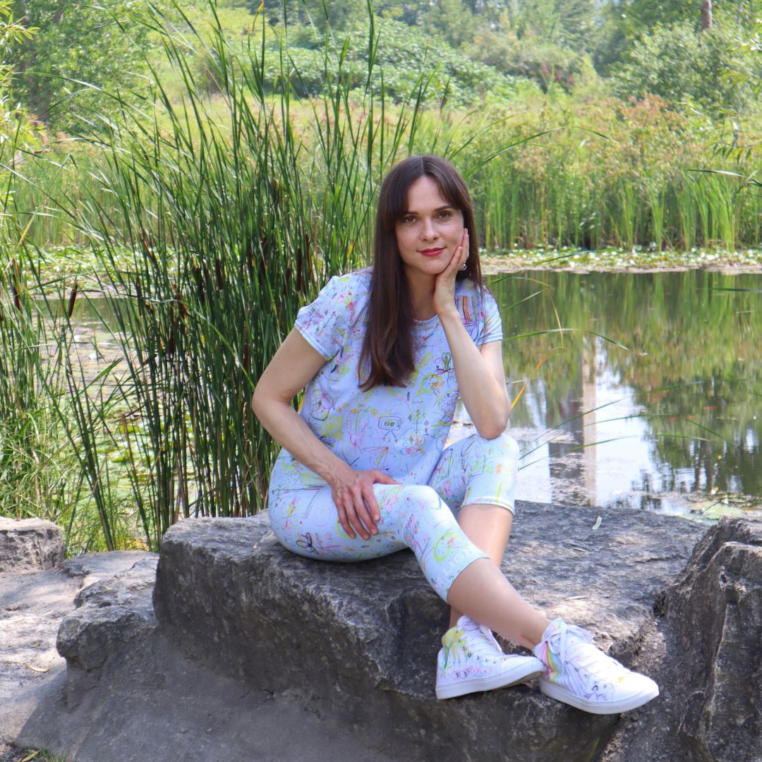 Levitate, feminine capri leggings in light blue