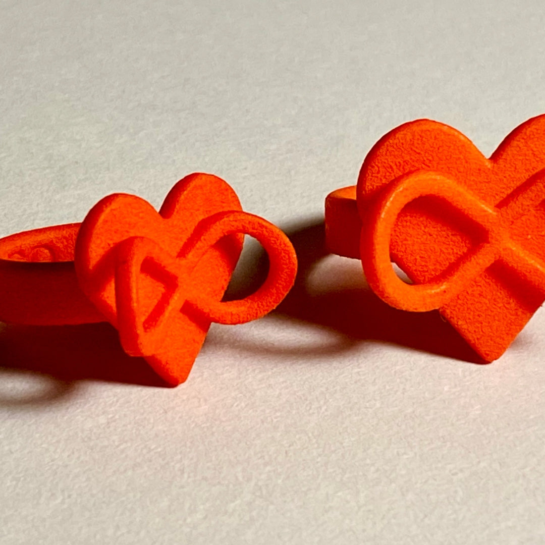 AMOURARMOR petite in red plastic