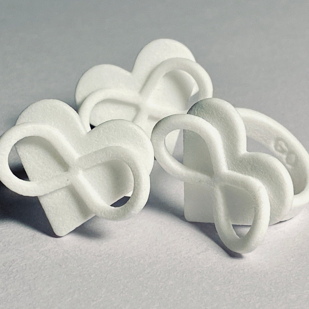 AMOURARMOR in white plastic